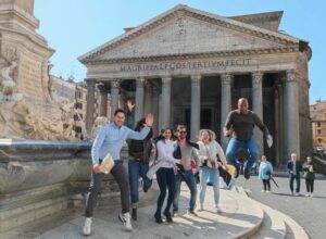 Treasure hunt, scavenger game and teambuilding activity in Rome